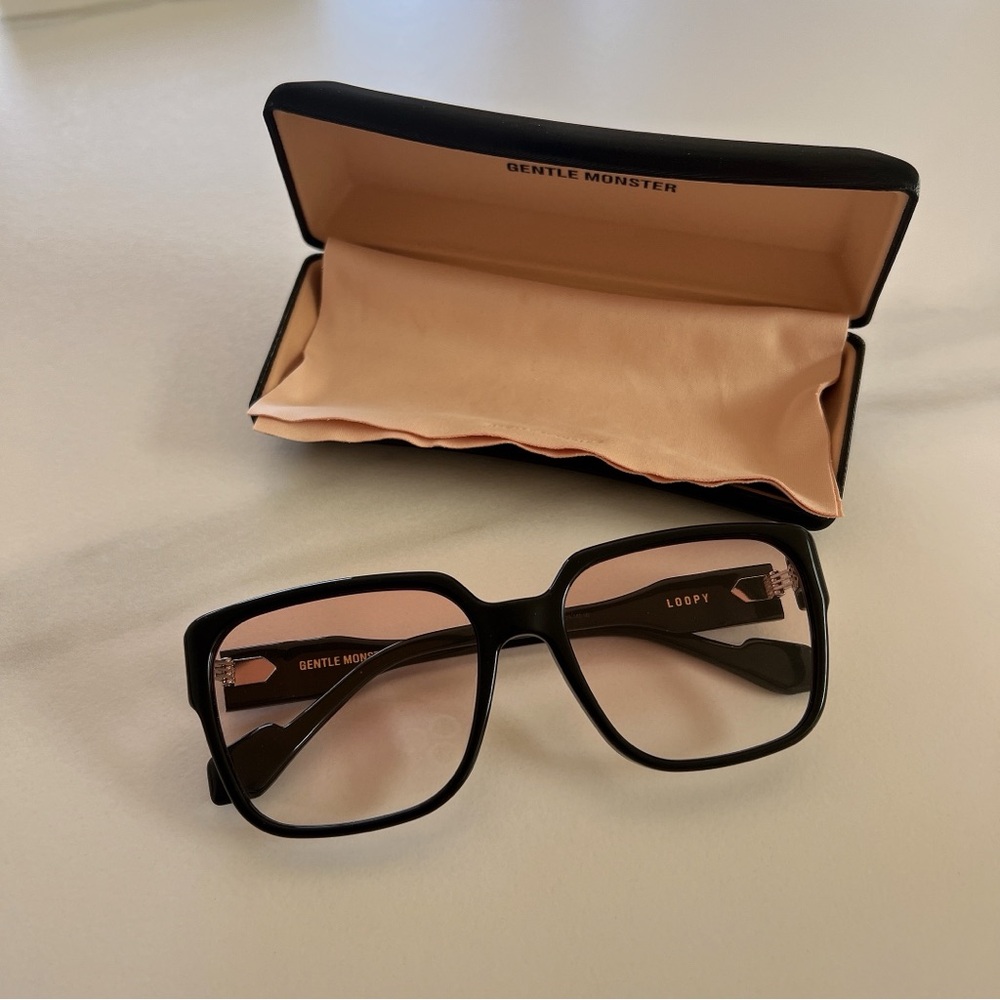 Gentle Monster Loopy01 Shades with Graduated Brown Lenses
